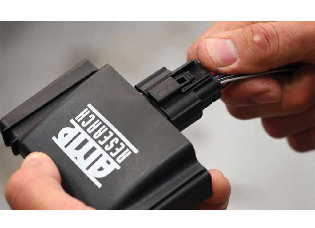 Amp Research - 15 - 20 TAHOE/YUKON/ESCALADE/16 - 20 SUBURBAN POWERSTEP SMART SERIES