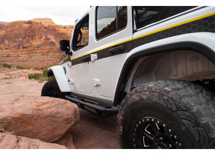 18-C JEEP WRANGER JL 4DR SRC SIDEARMOR W/STEPS; LIGHT TEXTURE BLACK