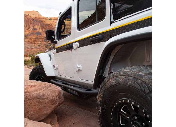 18-C JEEP WRANGER JL 4DR SRC SIDEARMOR W/STEPS; LIGHT TEXTURE BLACK