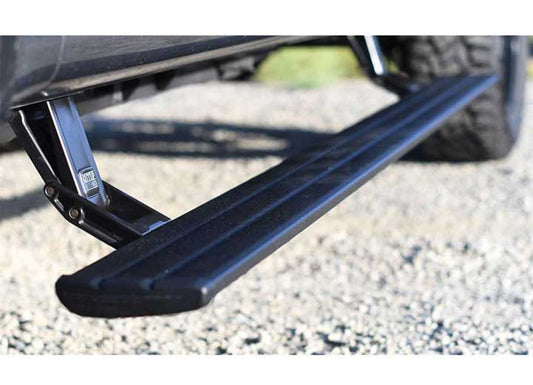 18-C WRANGLER 4DR UNLIMITED POWERSTEP SMART SERIES BLACK