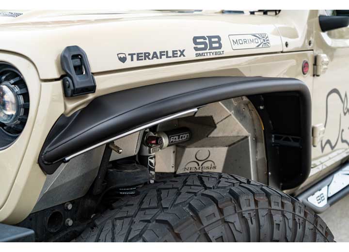 18-C WRANGLER/GLADIATOR FRONT FENDER KIT