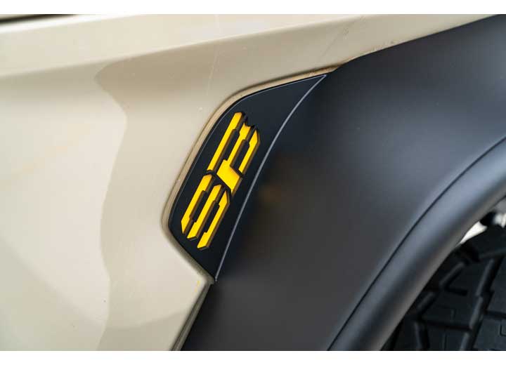 18-C WRANGLER/GLADIATOR FRONT FENDER KIT Smittybilt