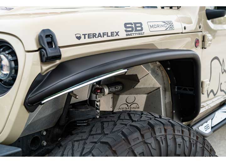 18-C WRANGLER/GLADIATOR FRONT FENDER KIT