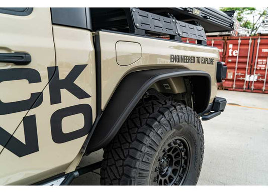 20-C GLADIATOR REAR FENDER KIT