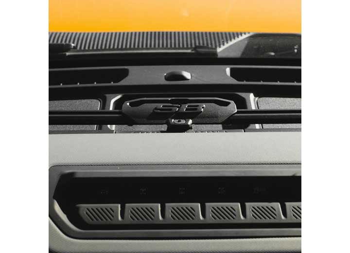 21-C FORD BRONCO BYOD BAR