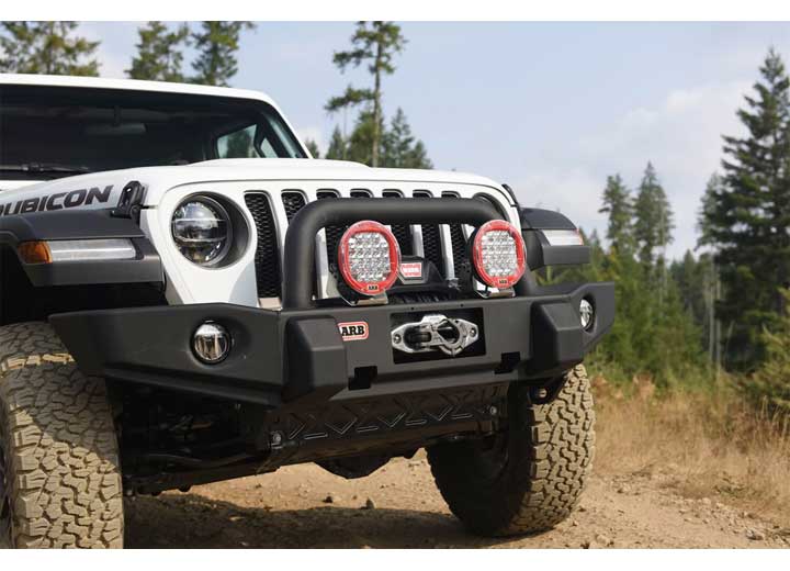 18-C WRANGLER/20-C GLADIATOR DELUXE CLASSIC FRONT BUMPER