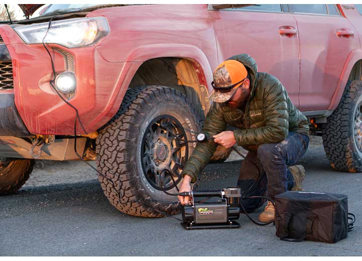 AIRCHAMP PRO 5.65CFM 12V HEAVY-DUTY PORTABLE AIR PUMP