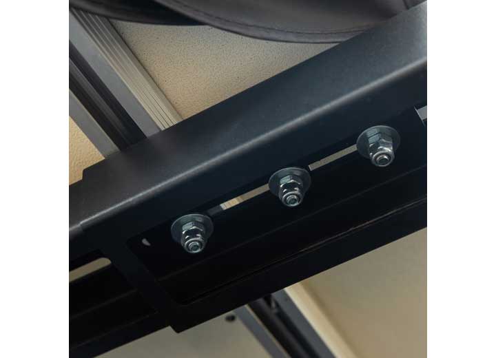 DEFENDER LOW PROFILE BED RACK