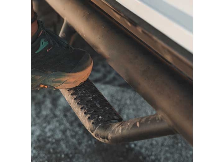 16-23 TOYOTA TACOMA NERF STEP TEXTURED ROUND BLACK