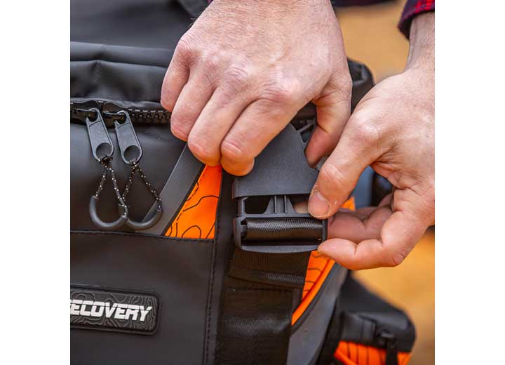 ARB Usa/Old Man Emu - ARB PREMIUM RECOVERY KIT;HEAVY - DUTY PVC RECOVERY BAG, 17,600LBS SNATCH STRAP