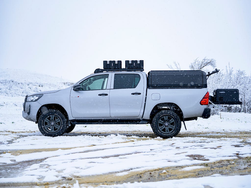 Front Runner - Toyota Hilux DC (2015 - 2021) Slimsport Roof Rack Kit