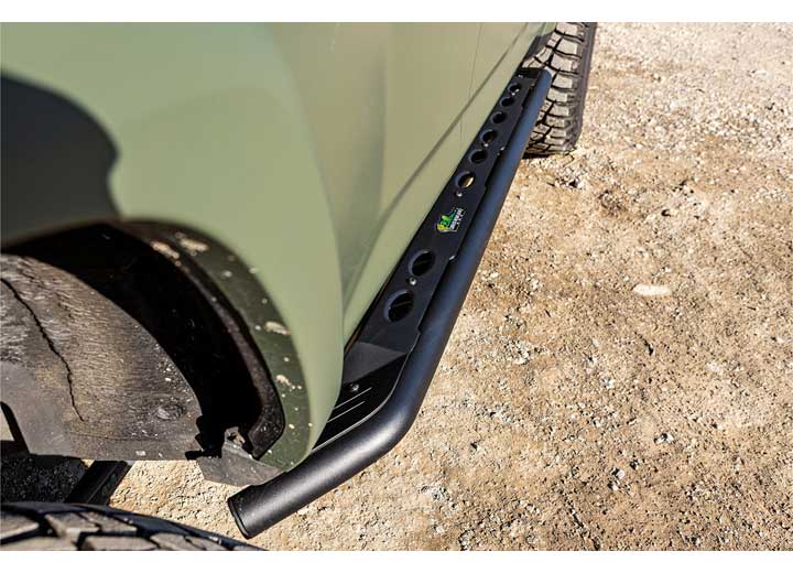 Ironman 4x4 - 10 - C 4RUNNER RAID SERIES HEAVY - DUTY SIDE BARS