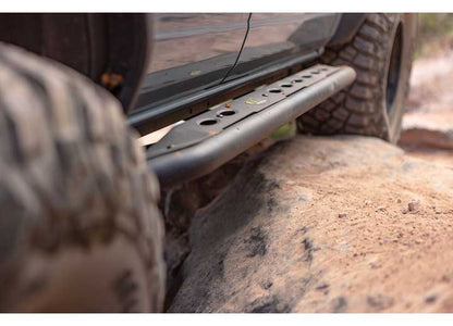 21-C BRONCO RAID RUNNING BOARDS Ironman 4x4