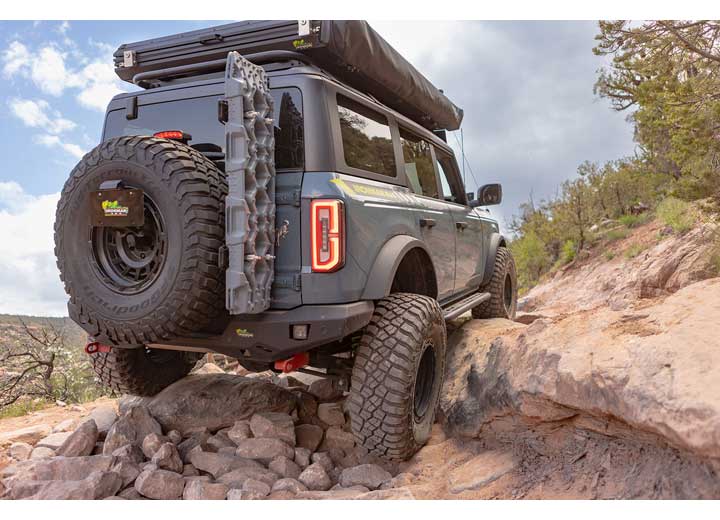 21-C BRONCO RAID RUNNING BOARDS Ironman 4x4