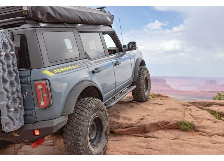 21-C BRONCO RAID RUNNING BOARDS Ironman 4x4