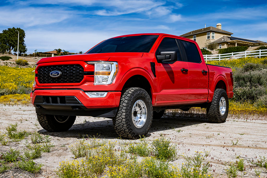 ICON 91825 21-24 F150 4WD 3" Lift 2.5 VS RR Coilover Kit - view 3