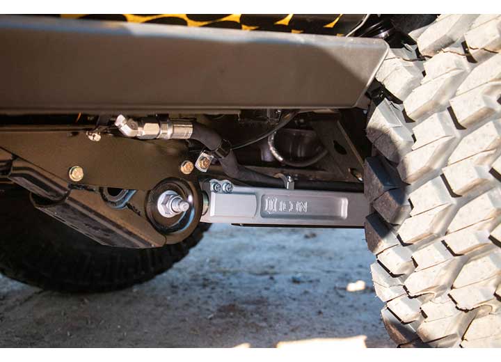 21-C BRONCO STAGE 8 SUSPENSION SYSTEM W BILLET UCA