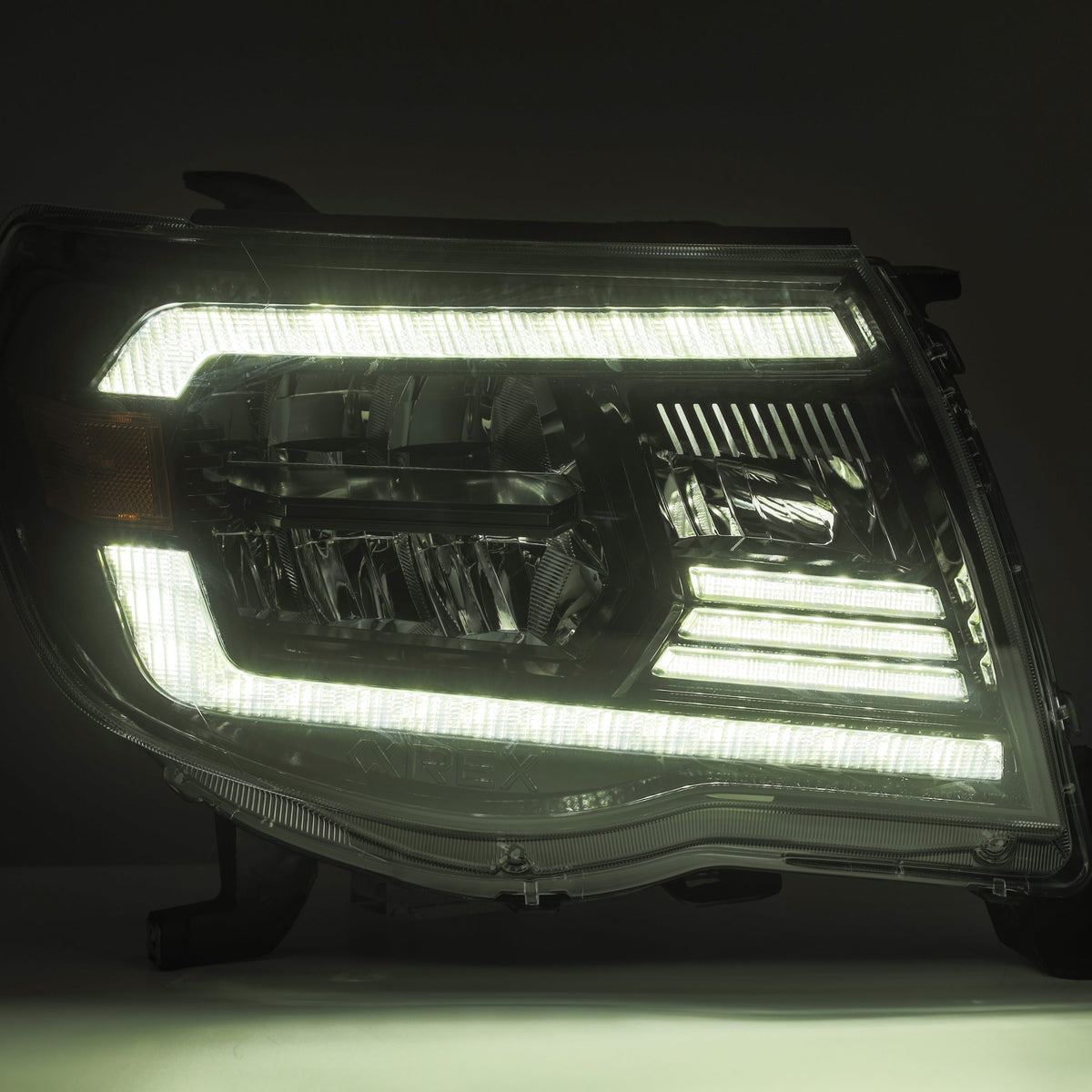 AlphaRex 880733 Luxx-Series Projector Headlights - view 3