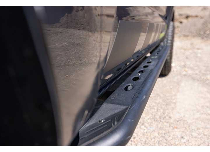 05-23 TACOMA RAID SERIES HEAVY-DUTY SIDE STEPS FOR 4-DOOR SHORT BED AND ACCESS CAB Ironman 4x4