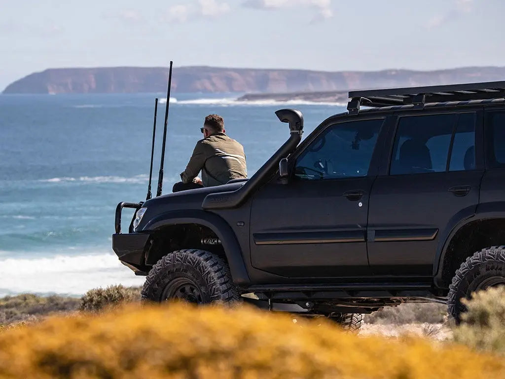 Nissan Patrol Y61 Slimline II Roof Rack Kit / Tall Front Runner