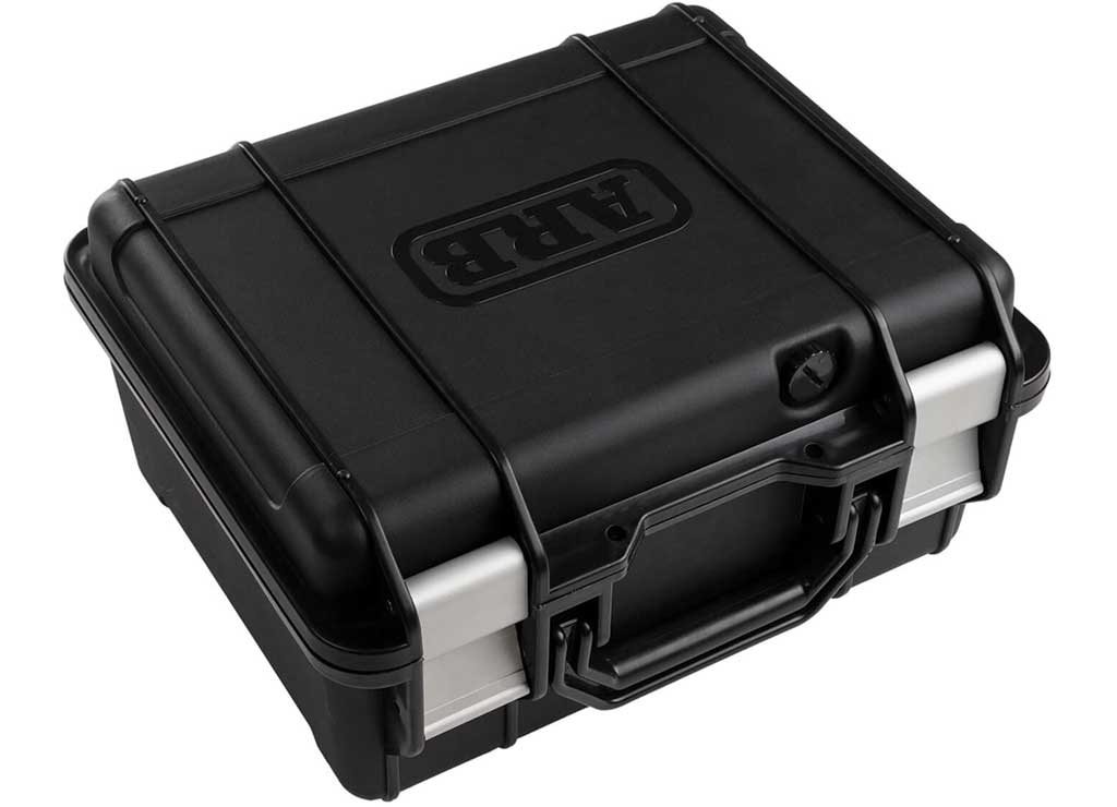 PORTABLE 12V SINGLE MOTOR AIR COMPRESOR WITH CARRYING CASE AND ACCESSORIES ARB Usa/Old Man Emu