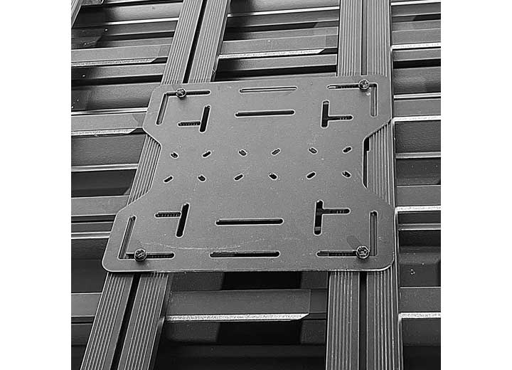 DEFENDER UNIVERSAL