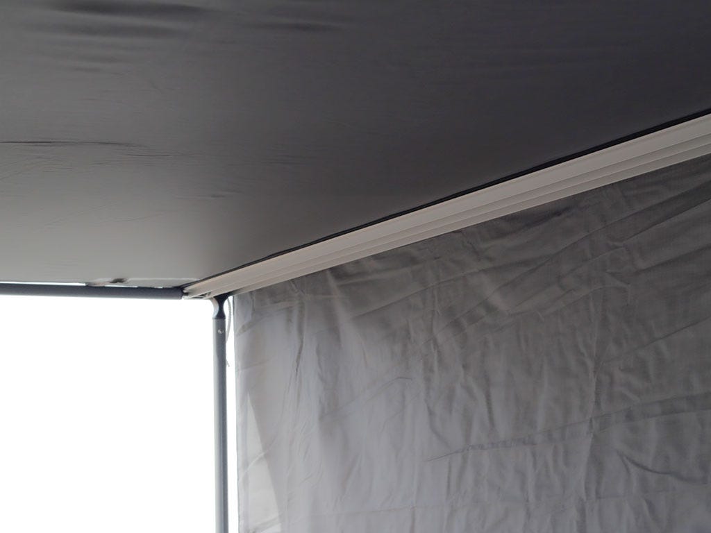 Wind/Sun Break for 2M Awning / Front Front Runner