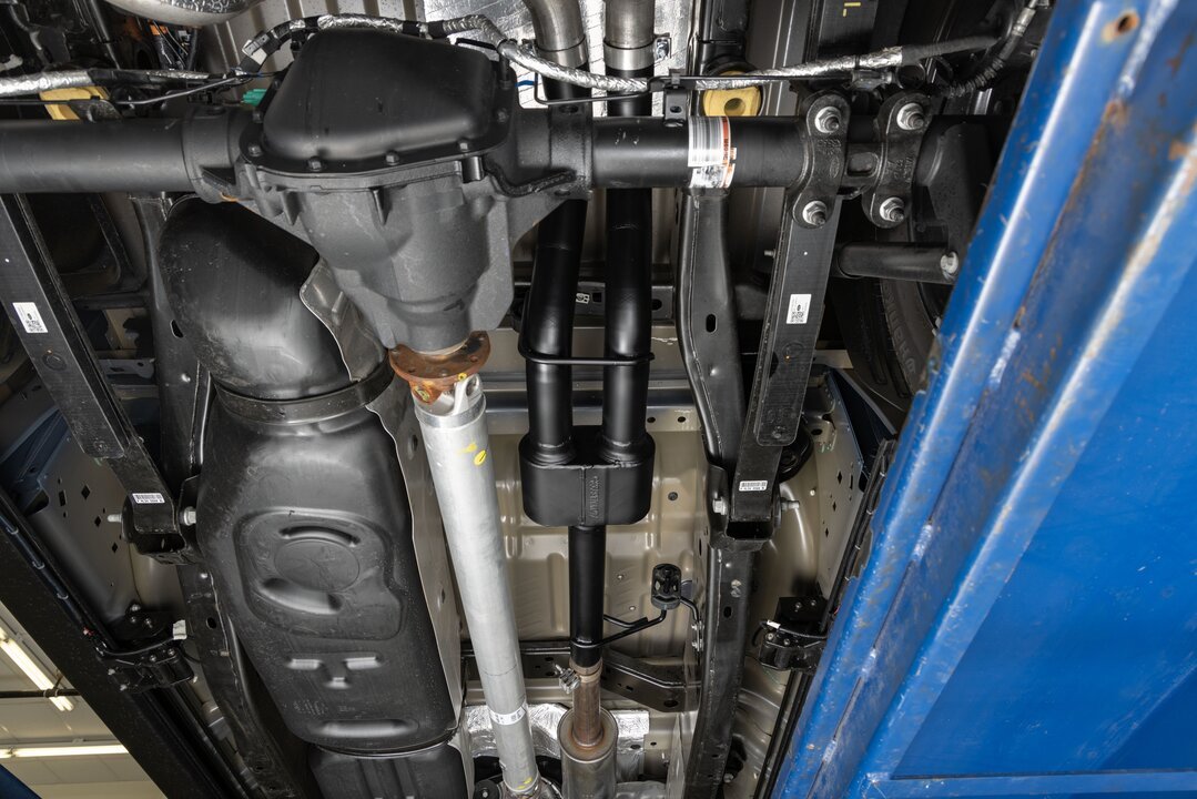 Flowmaster -Flowmaster Outlaw Direct Fit Muffler