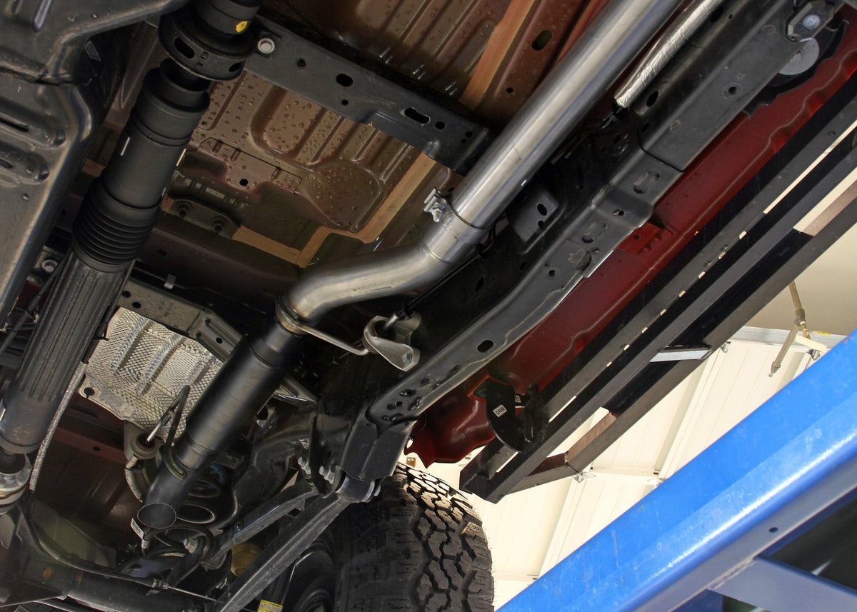 Flowmaster -Flowmaster Outlaw Extreme Cat-Back Exhaust System