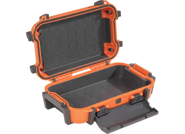 Pelican Ruck Case R40 - Heavy-Duty Orange with Water and Impact Resistance for Ultimate Protection Pelican