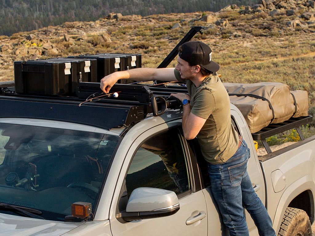 Toyota Tacoma (2005-Current) Slimsport Roof Rack Kit by Front Runner